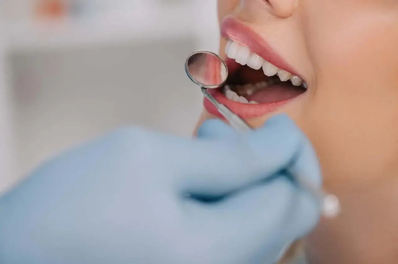 Diş Hastalıkları Dil Sararmasına Neden Olur mu?